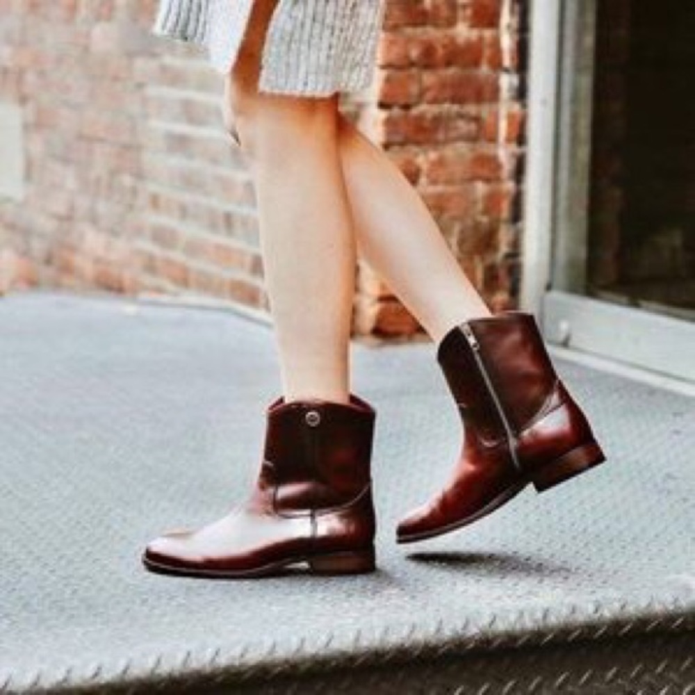Frye Melissa Button Short Burgundy Italian Leather Pull On Casual Ankle Boots - Picture 3 of 16